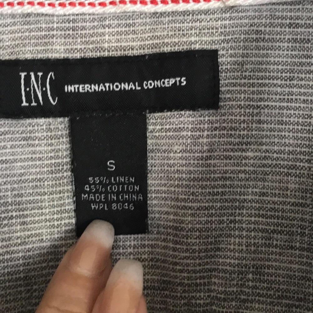 Gray button up short sleeve - Picture 2 of 3